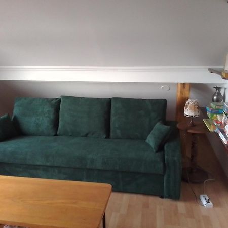 A Kert Apartman Rezi Buitenkant foto