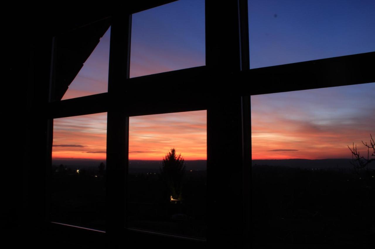 A Kert Apartman Rezi Buitenkant foto